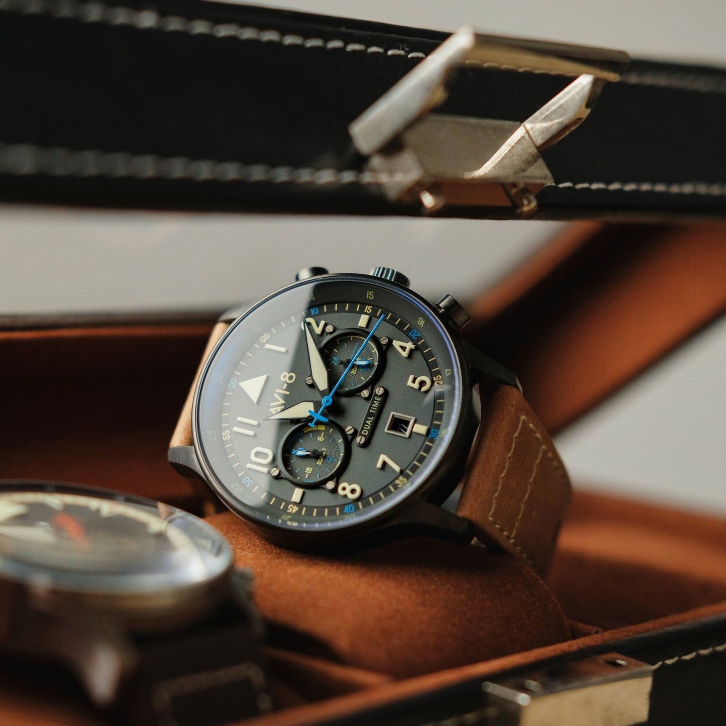 AVI-8 Hawker Hurricane Carey Dual Time Orissa Graues Zifferblatt Quarz AV-4088-04 Herrenuhr