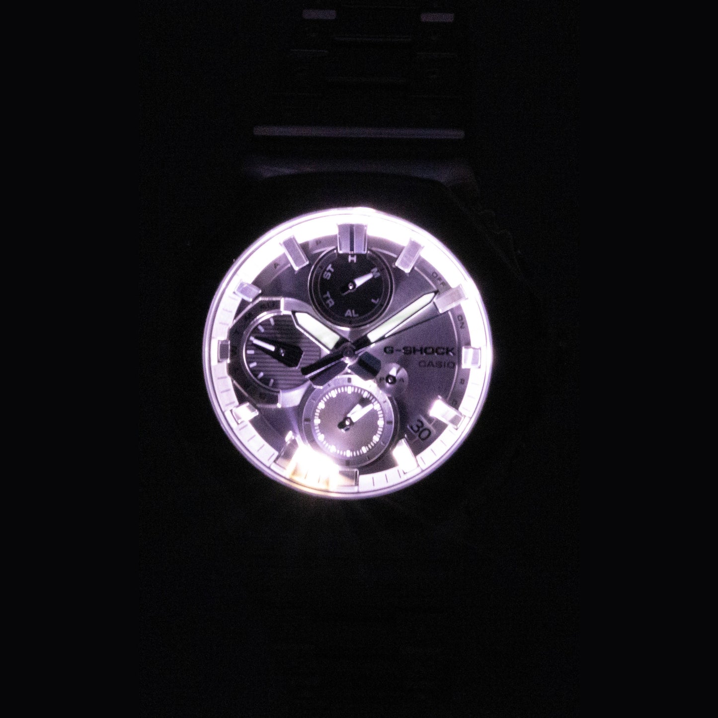 Casio G-Shock Analog Smartphone Link Silberfarbenes Zifferblatt Edelstahl Quarz GMC-B2100ADS-1A 200M Herrenuhr