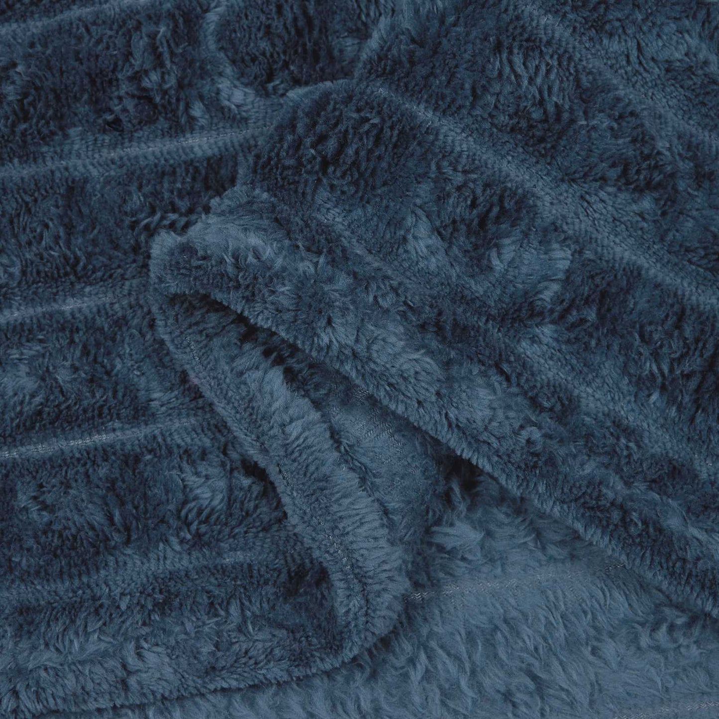 Jeté de lit bleu marine 270 x 240 cm en polaire