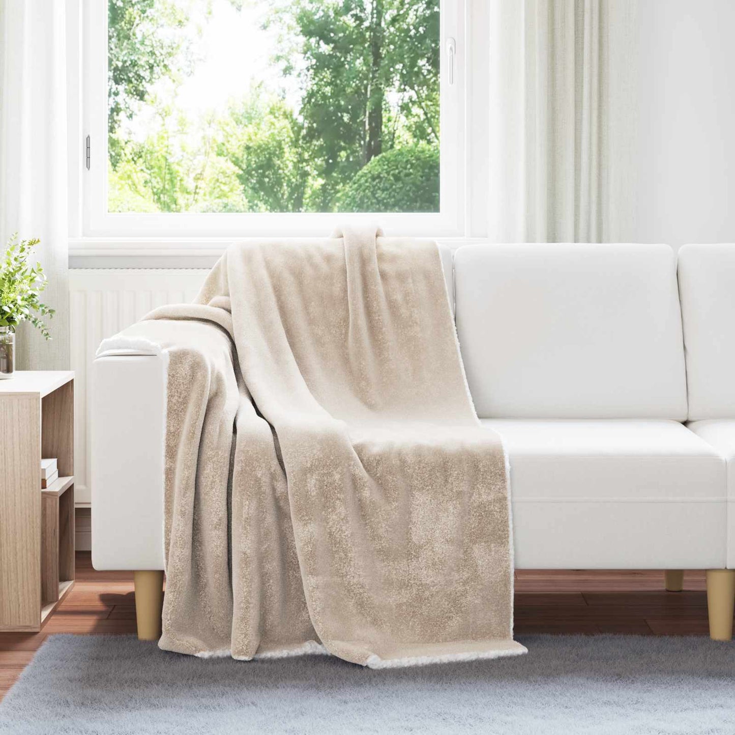 Jeté de lit beige 130 x 150 cm polaire