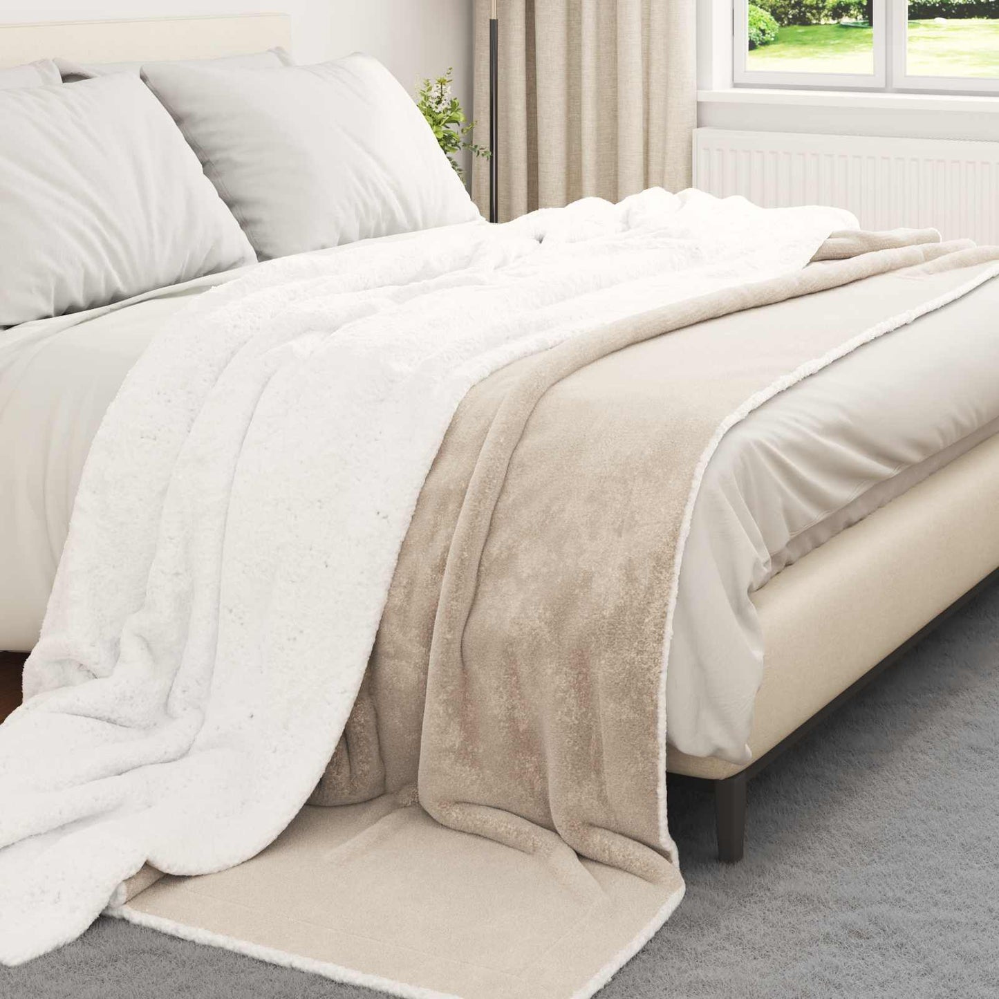 Jeté de lit polaire beige 240 x 270 cm