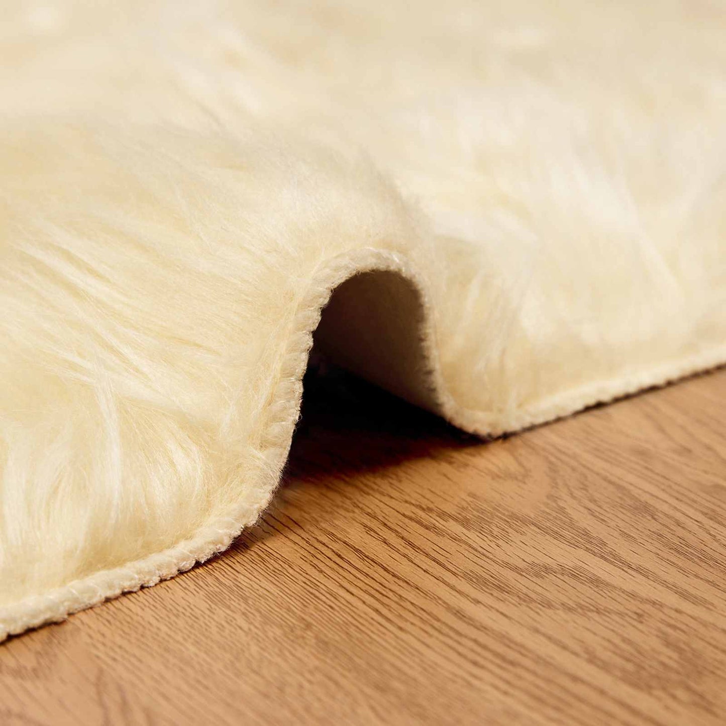 Kunstschaffell Teppich Tafalla Creme 100 x 200 cm Polyester