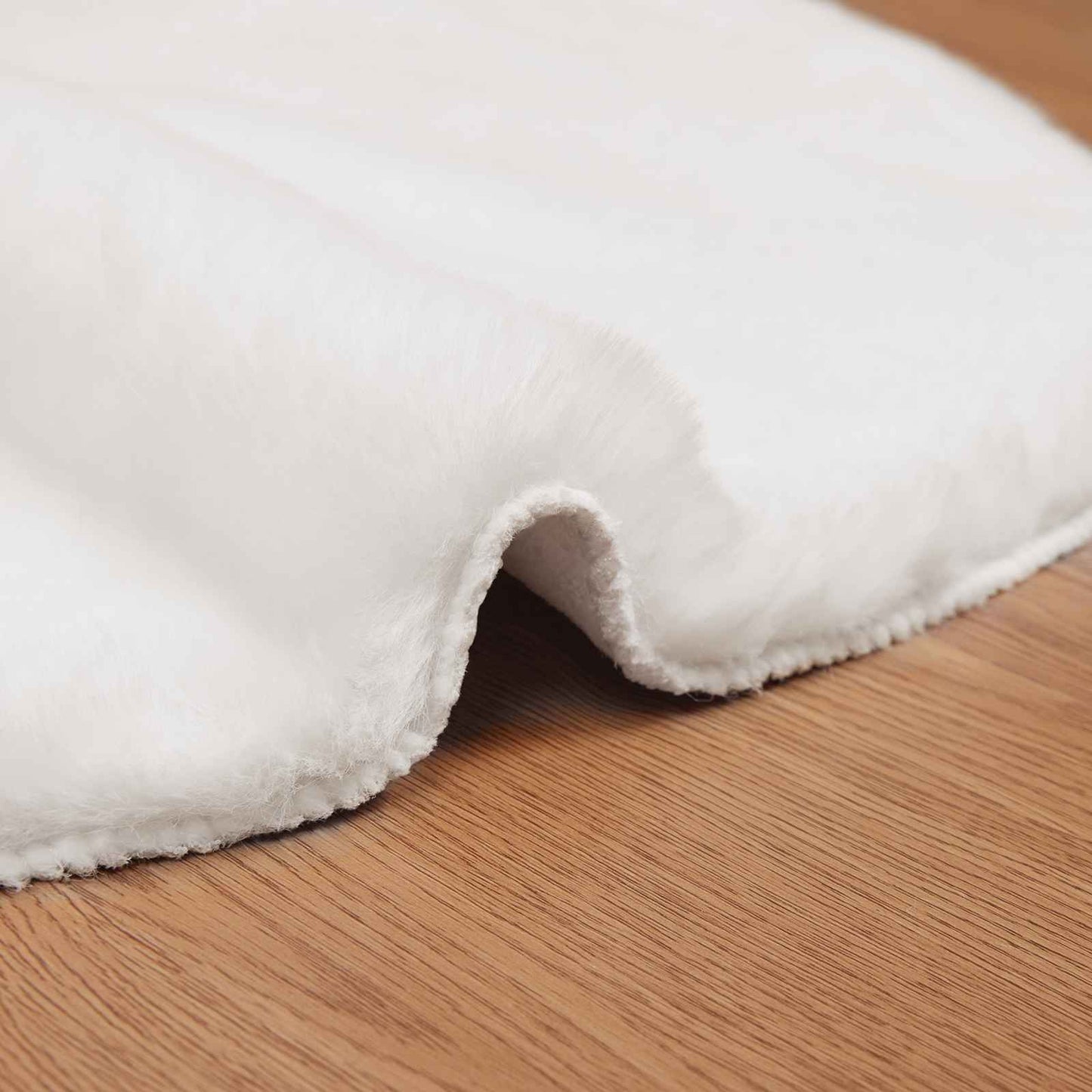 Tapis en fausse fourrure de lapin Olite blanc 50 x 80 cm polyester