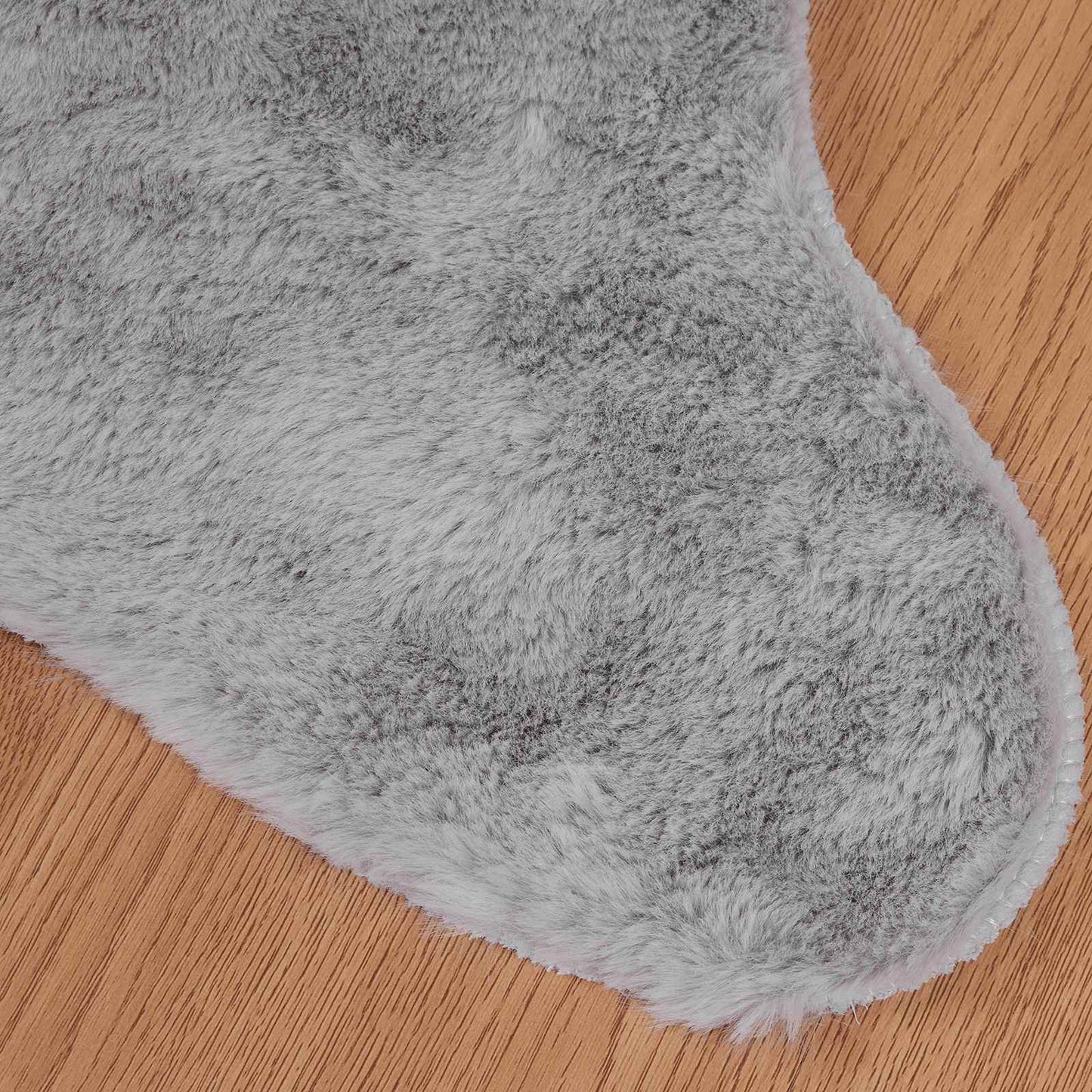 Tapis lapin en fausse fourrure Olite gris 80 x 120 cm Polyester