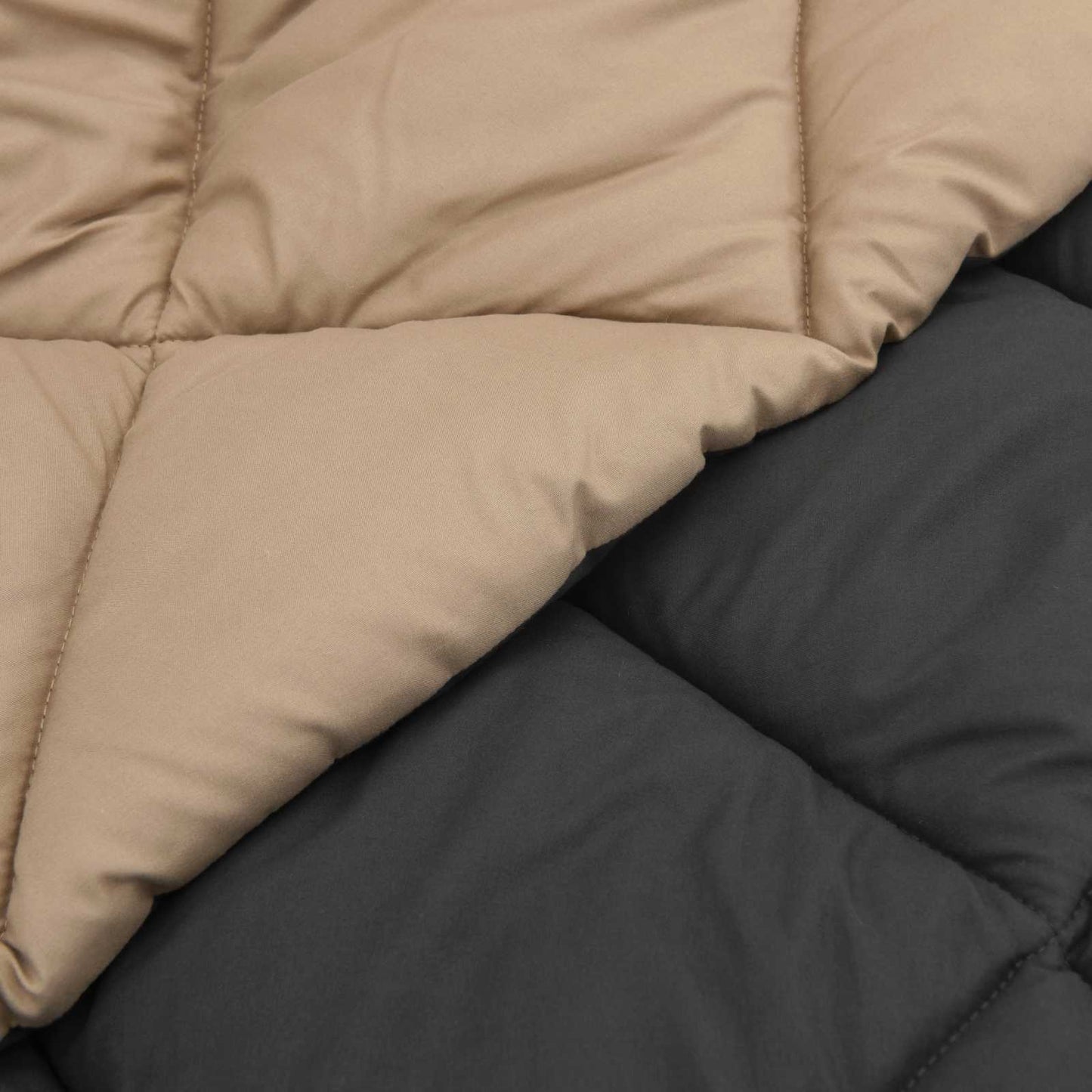 Ganzjahresbettdecke Anthrazit und Taupe 200 x 135 cm Mikrofaser