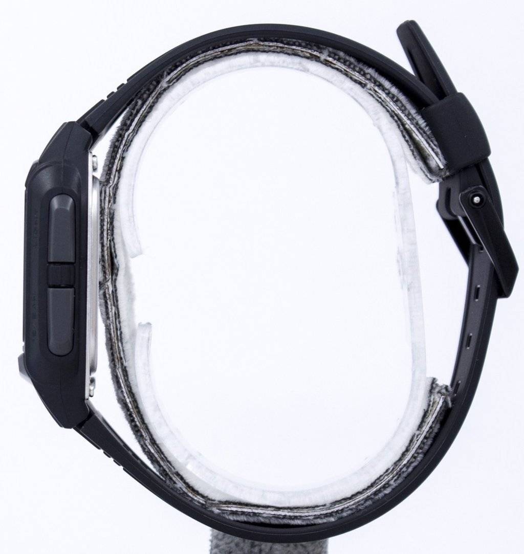 Casio Illuminator Multi-lingual Databank Dual Time Digital DB-36-1AV DB36-1AV Herrenuhr