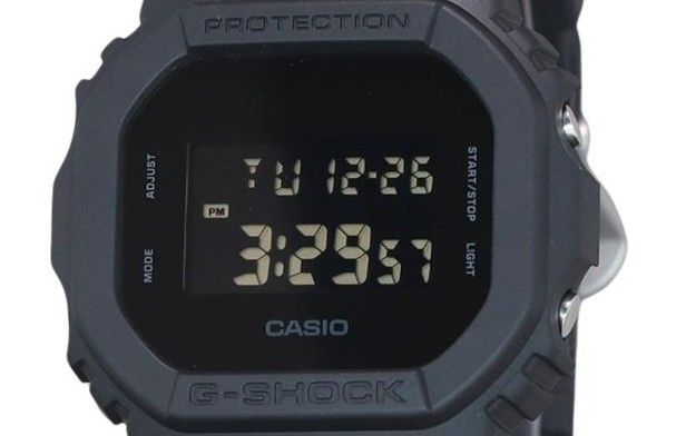 Casio G-Shock Digital Resin Strap Quarz DW-5600UBB-1 200M Herrenuhr