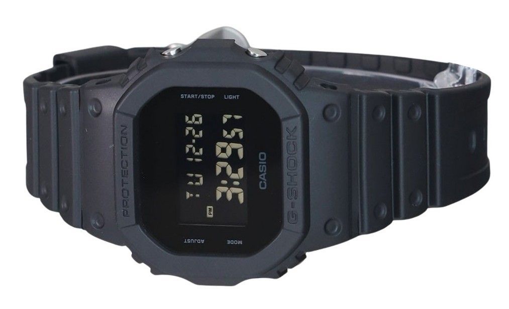 Casio G-Shock Digital Resin Strap Quarz DW-5600UBB-1 200M Herrenuhr