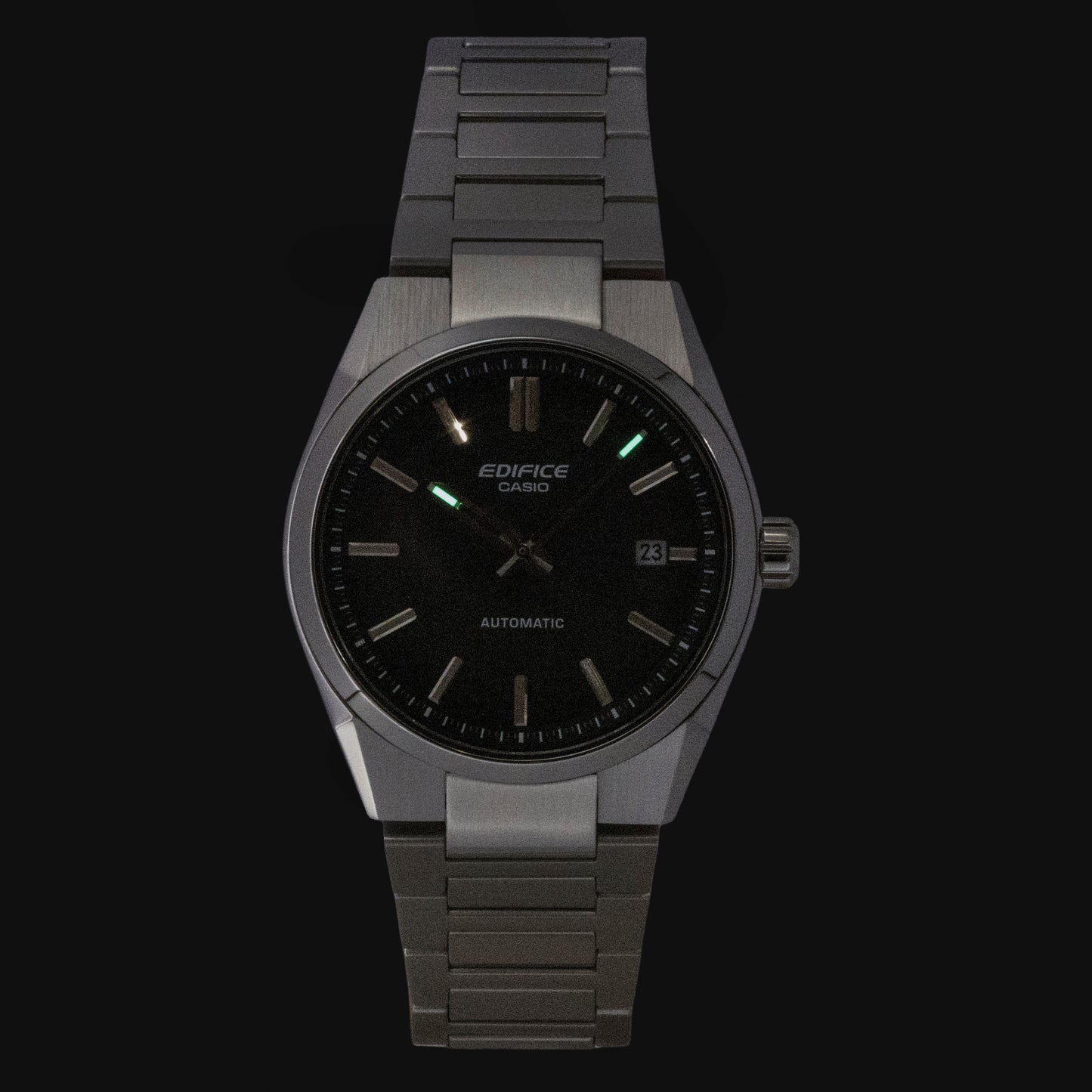 Casio Edifice Analog Edelstahl Schwarzes Zifferblatt Automatik EFK-110D-1A 100M Herrenuhr