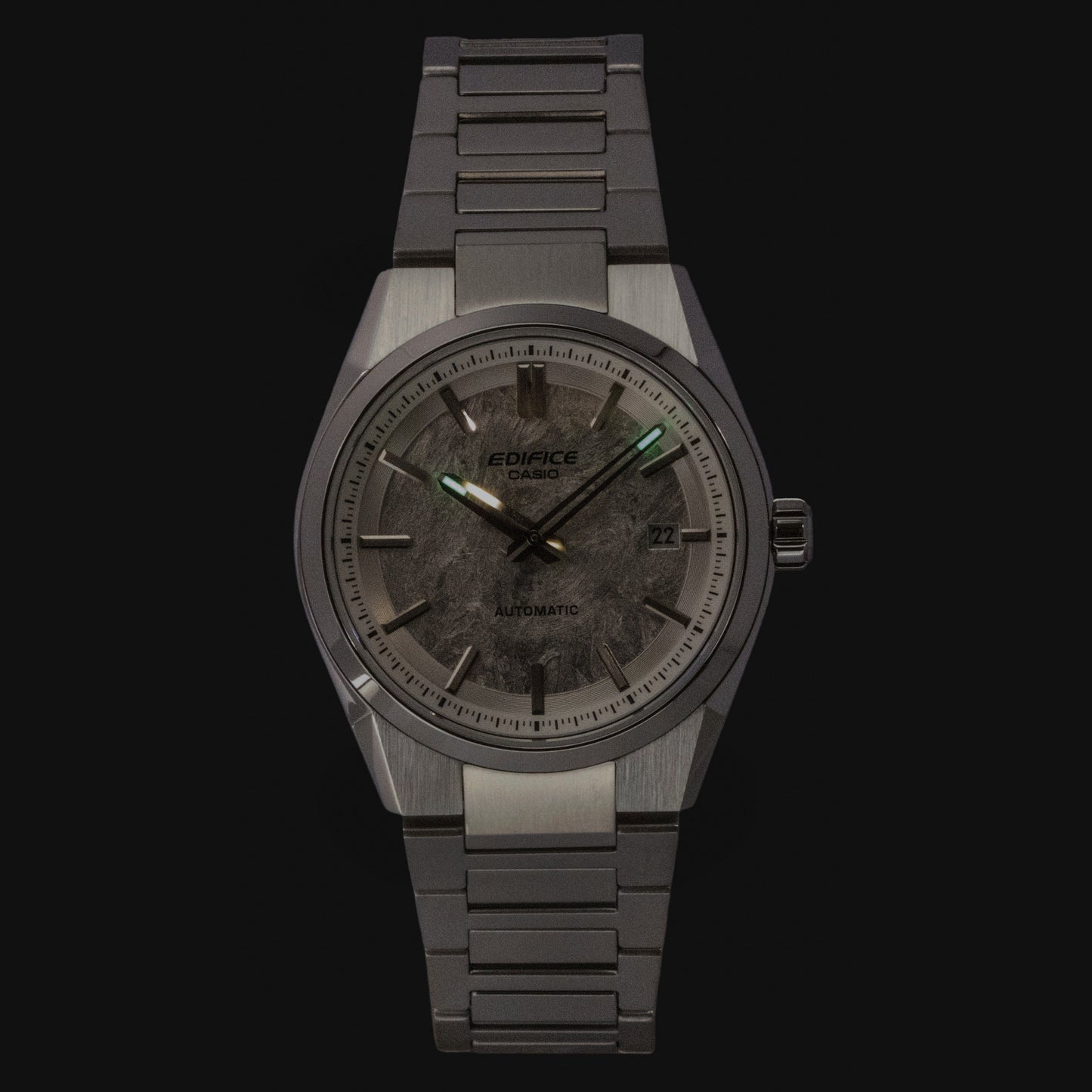 Casio Edifice Analog Edelstahl Silberfarbenes Zifferblatt Automatik EFK-110D-7A 100M Herrenuhr