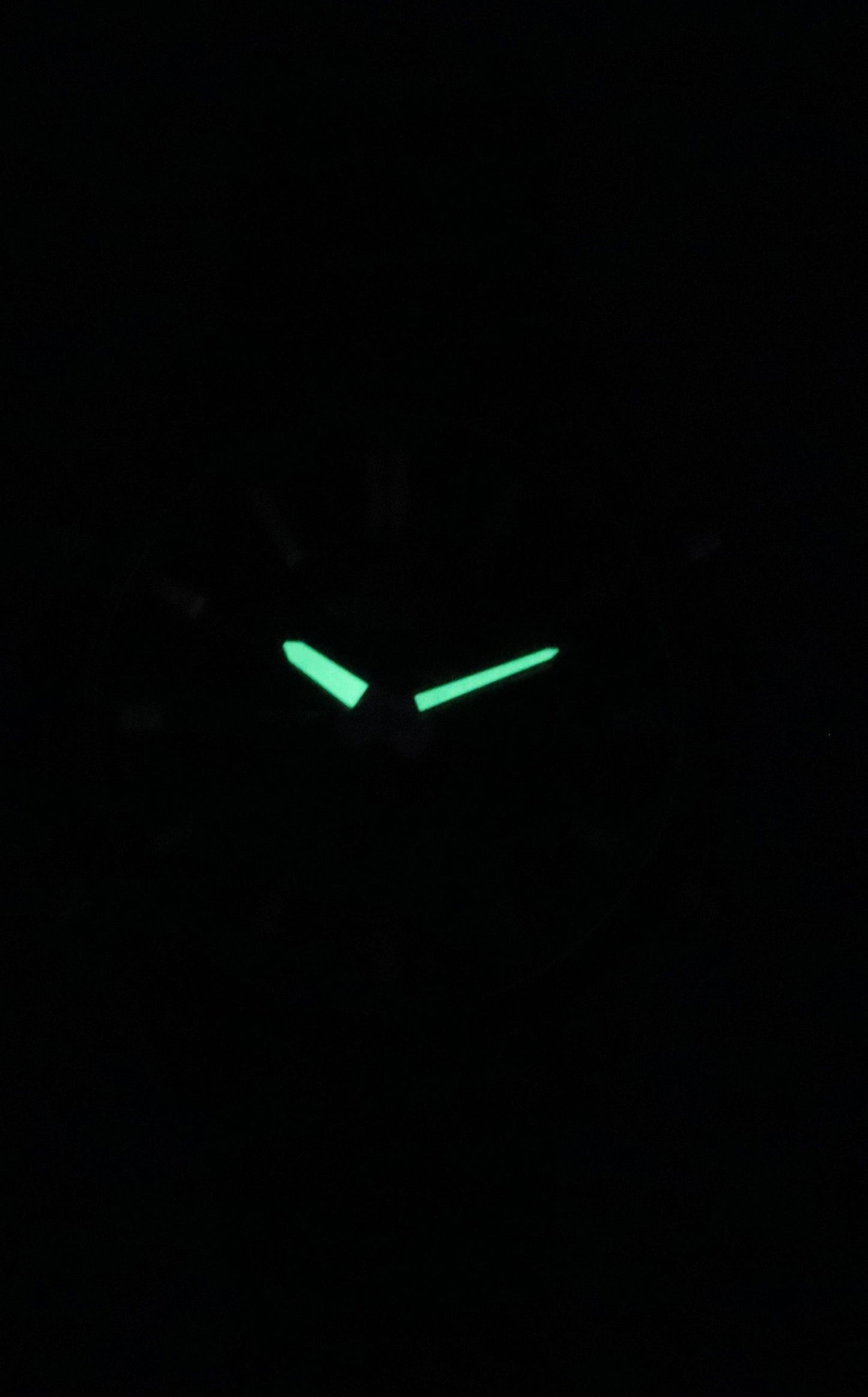 Casio Edifice Analog Digital Edelstahl Schwarzes Zifferblatt Quarz EFV-C120D-1A 200M Herrenuhr