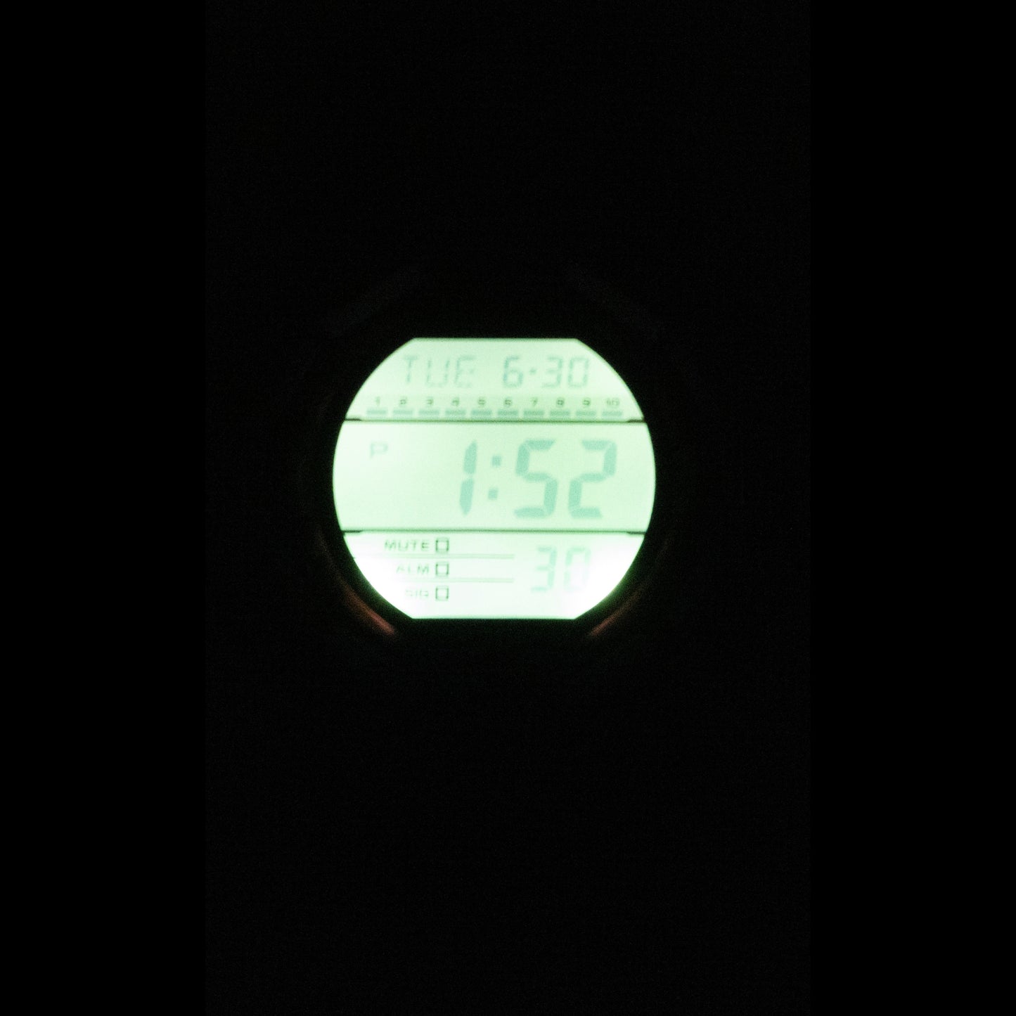 Casio G-Shock Digital Resin Quarz GD-010BEG-1 200M Herrenuhr