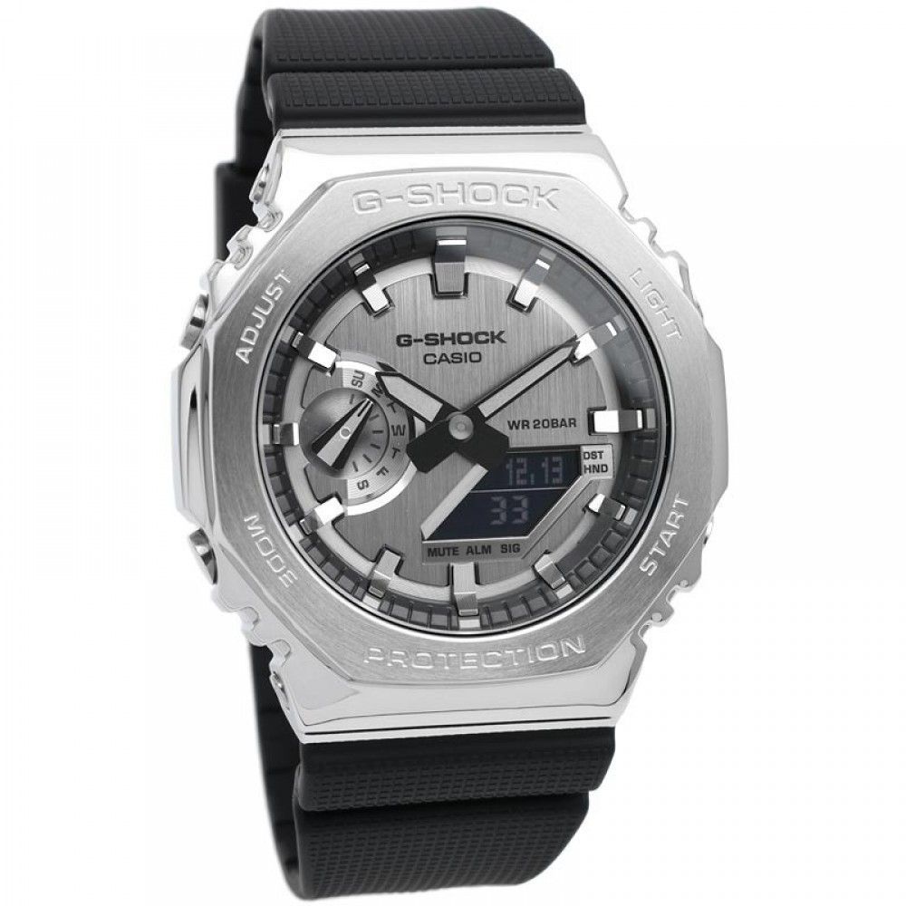 Casio G-Shock Metal Covered Analog Digital Resin Strap Quarz GM-2100-1A GM2100-1 200M Herrenuhr