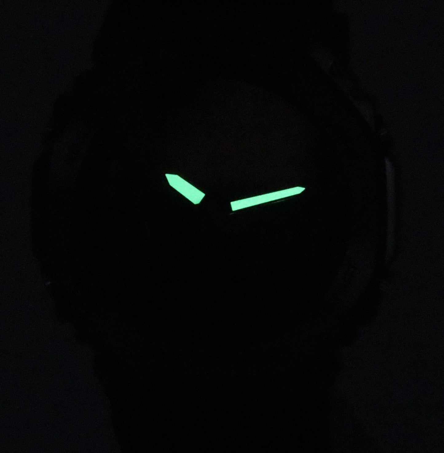 Casio G-Shock Metal Clad Analog Digital Quarz GM-2100BB-1A GM2100BB-1 200M Herrenuhr