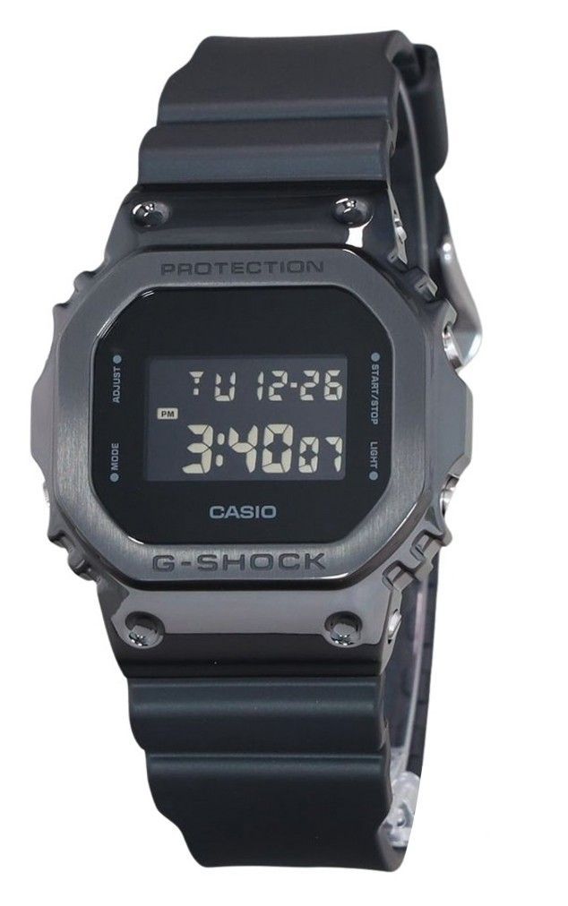 Casio G-Shock Digital Metal Bezel Resin Strap Quarz GM-5600UB-1 200M Herrenuhr