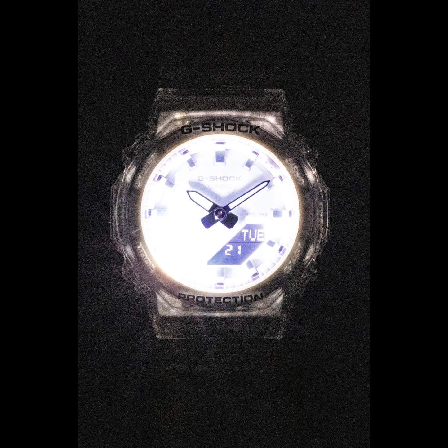 Casio G-Shock Analog Digital Transparent Resin Strap Pink Dial Quarz GMA-P2100SR-7A 200M Damenuhr