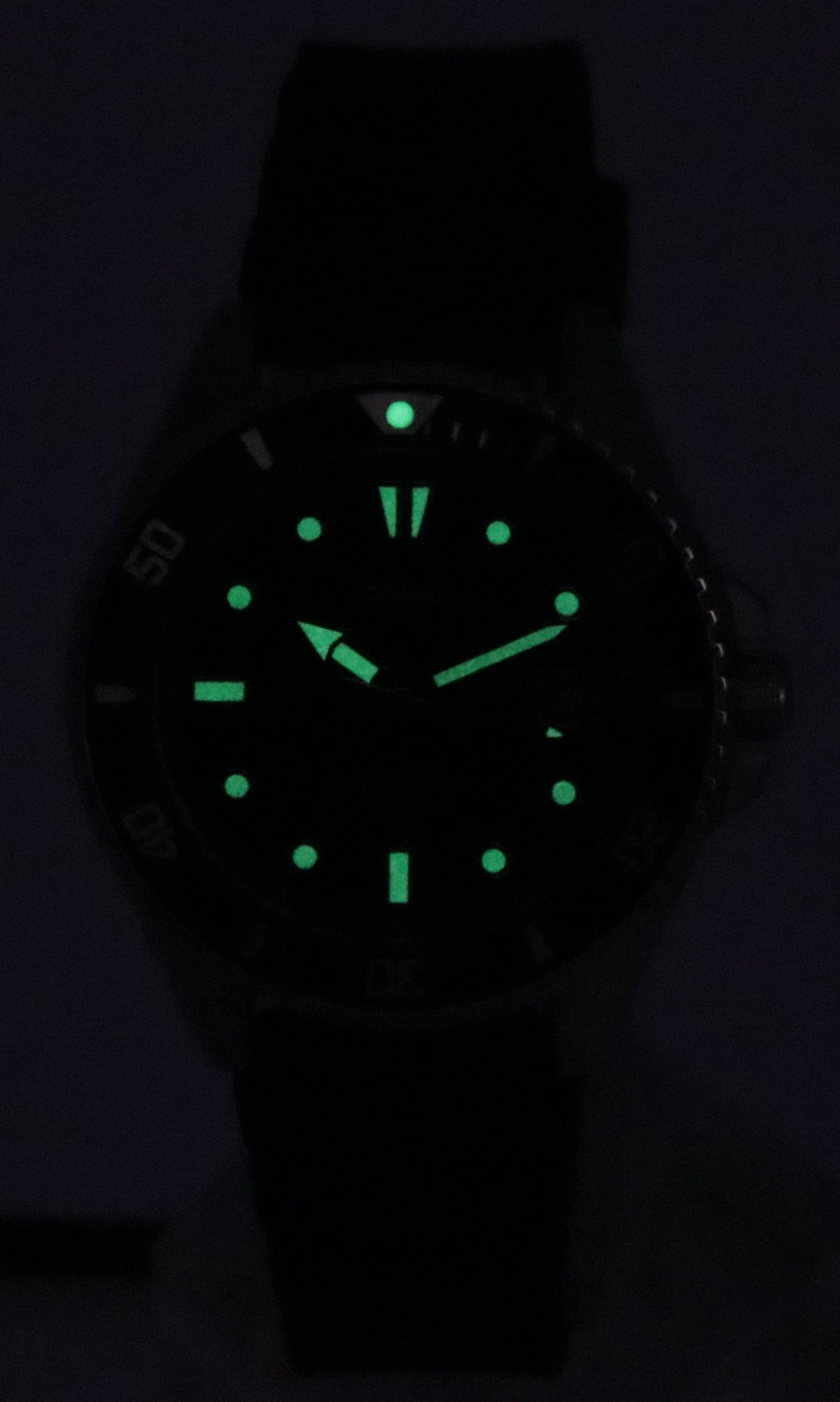 Casio Standard Analog Resin Strap Schwarzes Zifferblatt Quarz MDV-10-1A1 Herrenuhr
