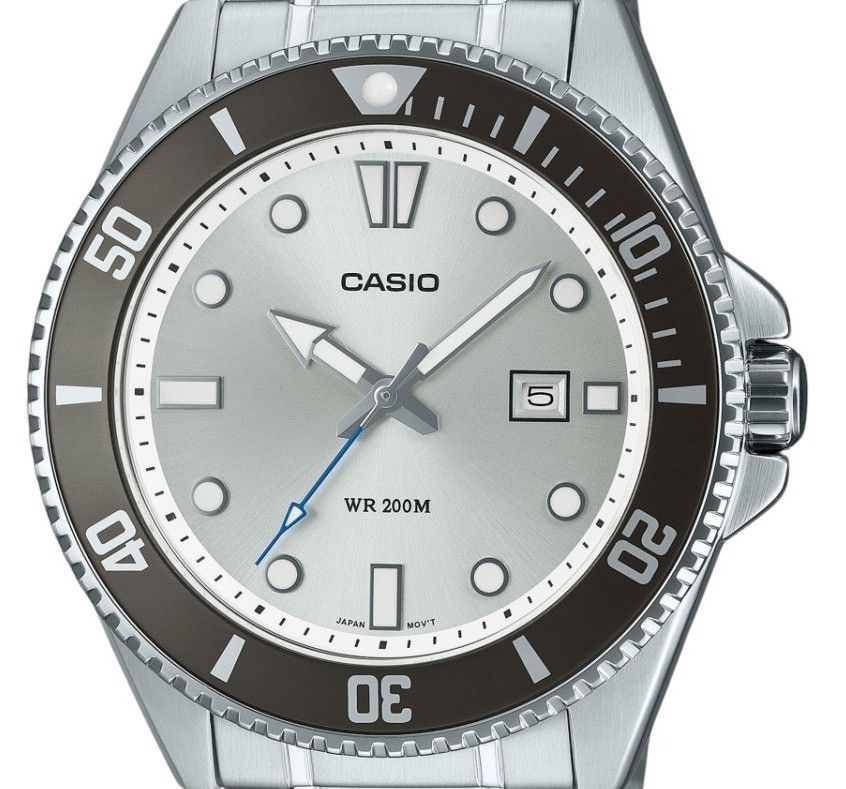 Casio Standard Analog Edelstahl Silberfarbenes Zifferblatt Quarz MDV-107D-7AV 200M Herrenuhr
