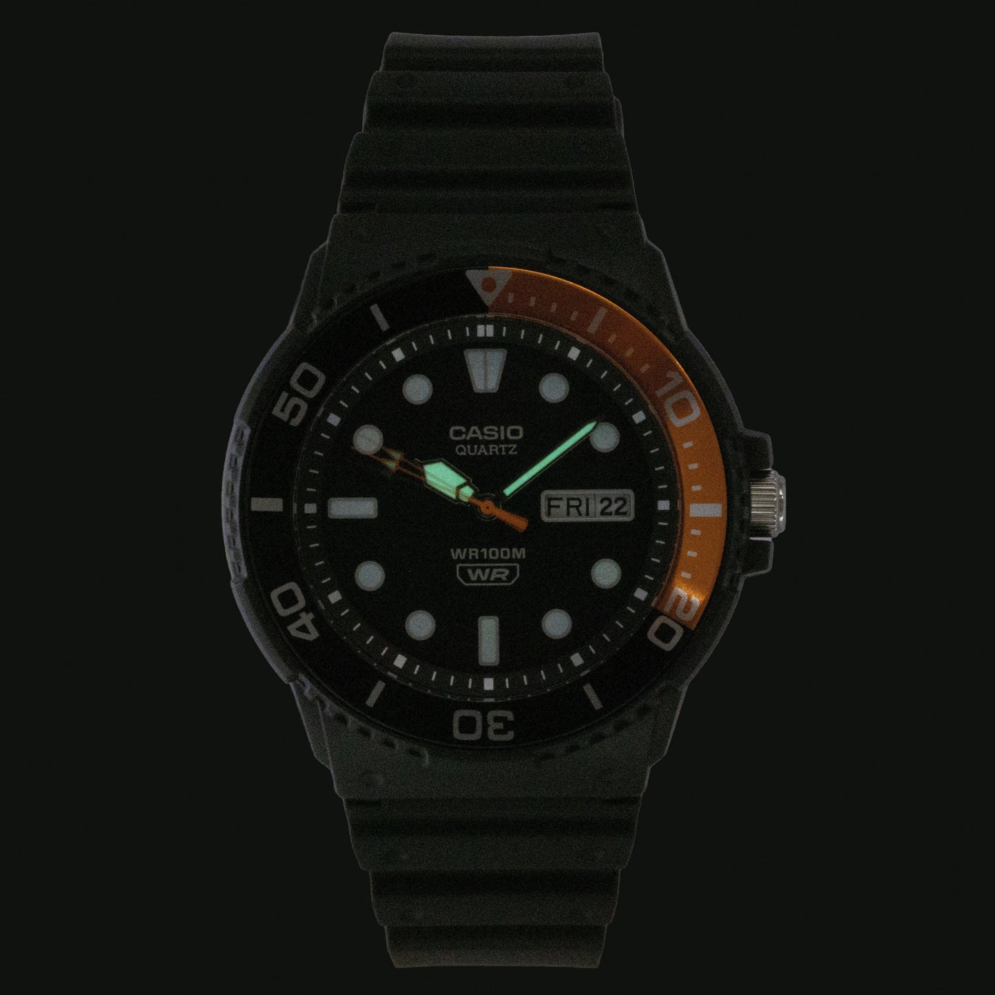 Casio Analog Resin Strap Schwarzes Zifferblatt Quarz MRW-230H-1E4V 100M Herrenuhr