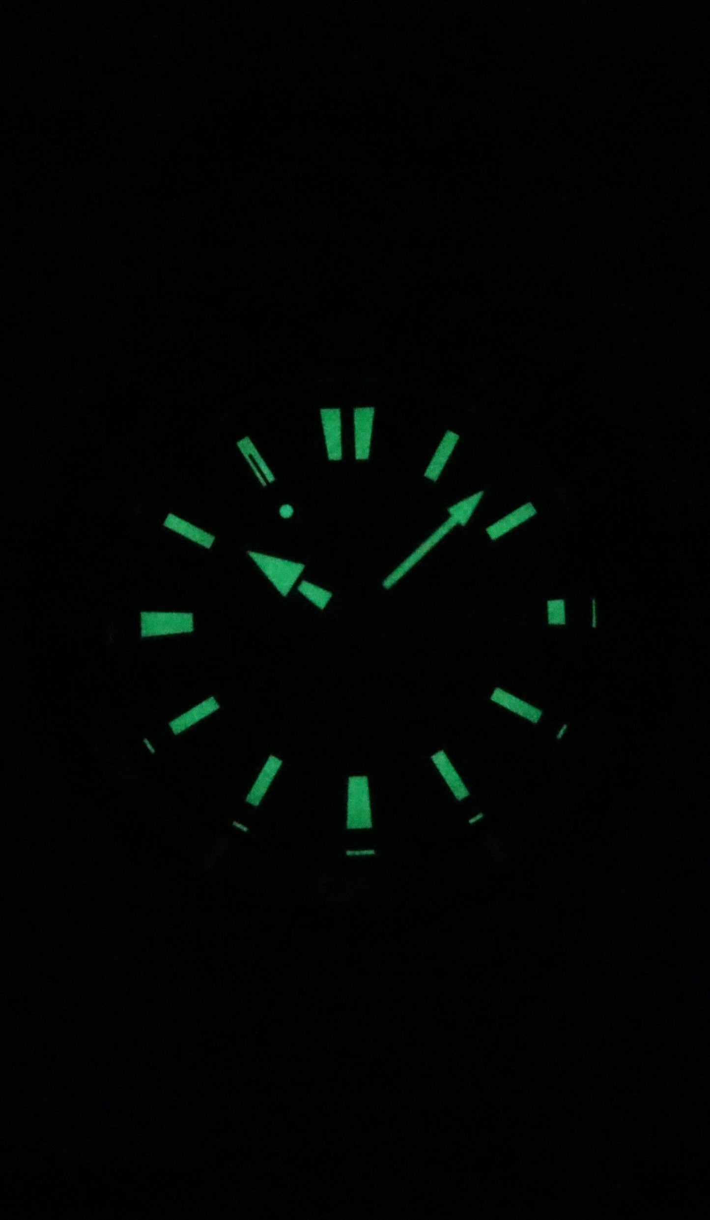 Casio Standard Analog Edelstahl Schwarzes Zifferblatt Quarz MTD-125D-1A3V 100M Herrenuhr