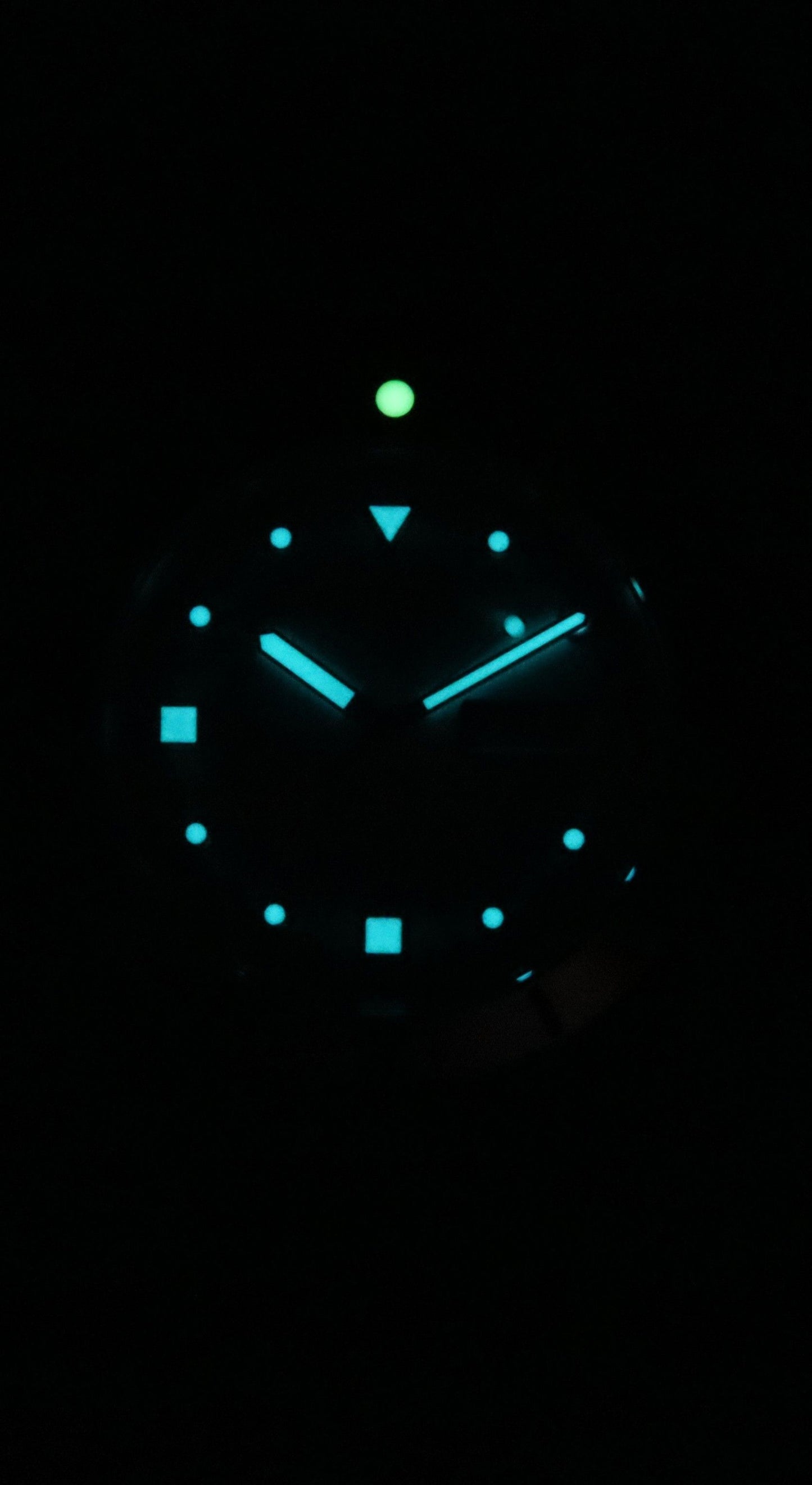 Citizen Sport Edelstahl Light Blaues Zifferblatt Automatik NH7530-52L 100M Herrenuhr