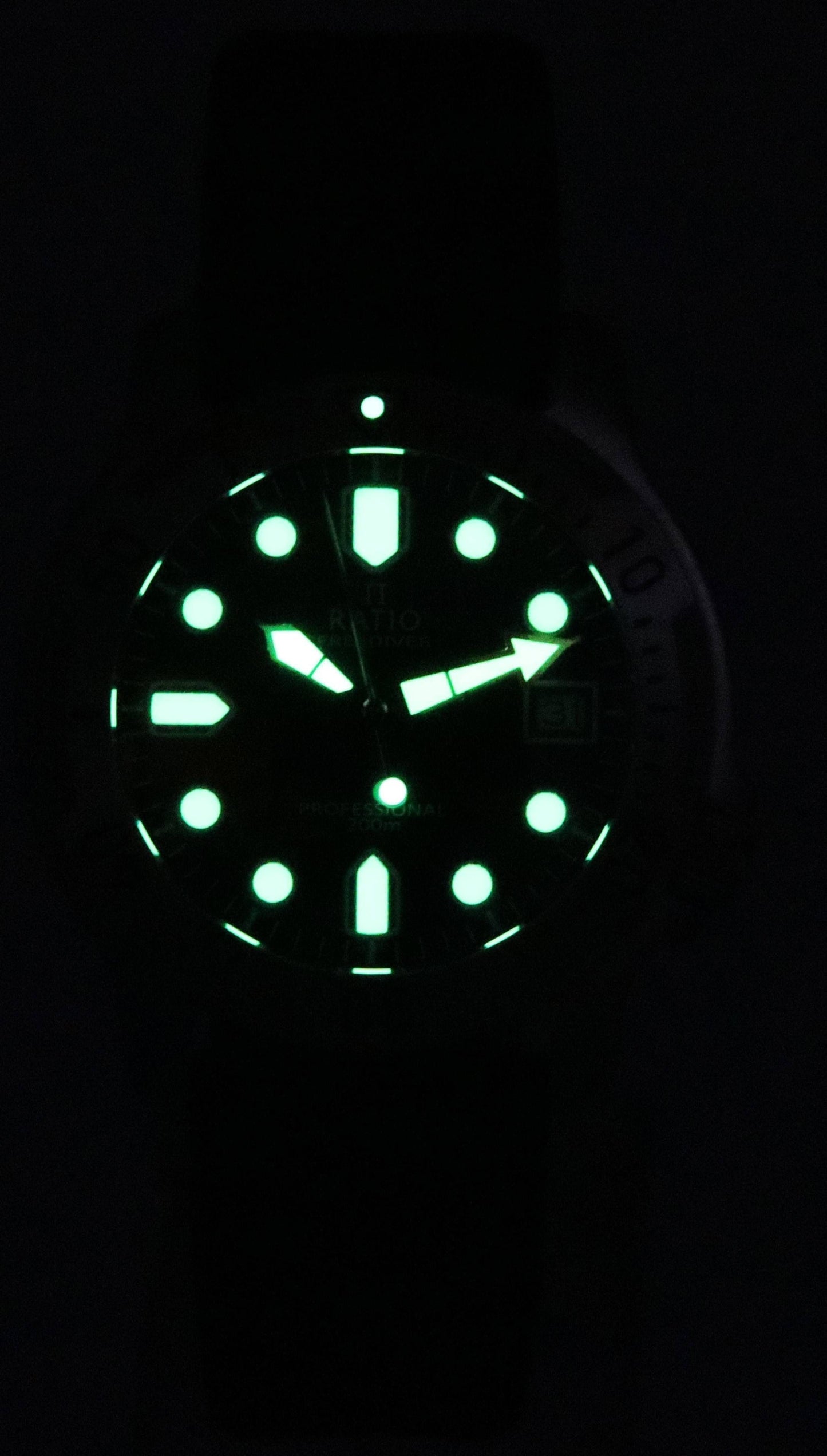 Ratio FreeDiver Professional Sapphire Schwarzes Zifferblatt Quarz RTF021 200M Herrenuhr