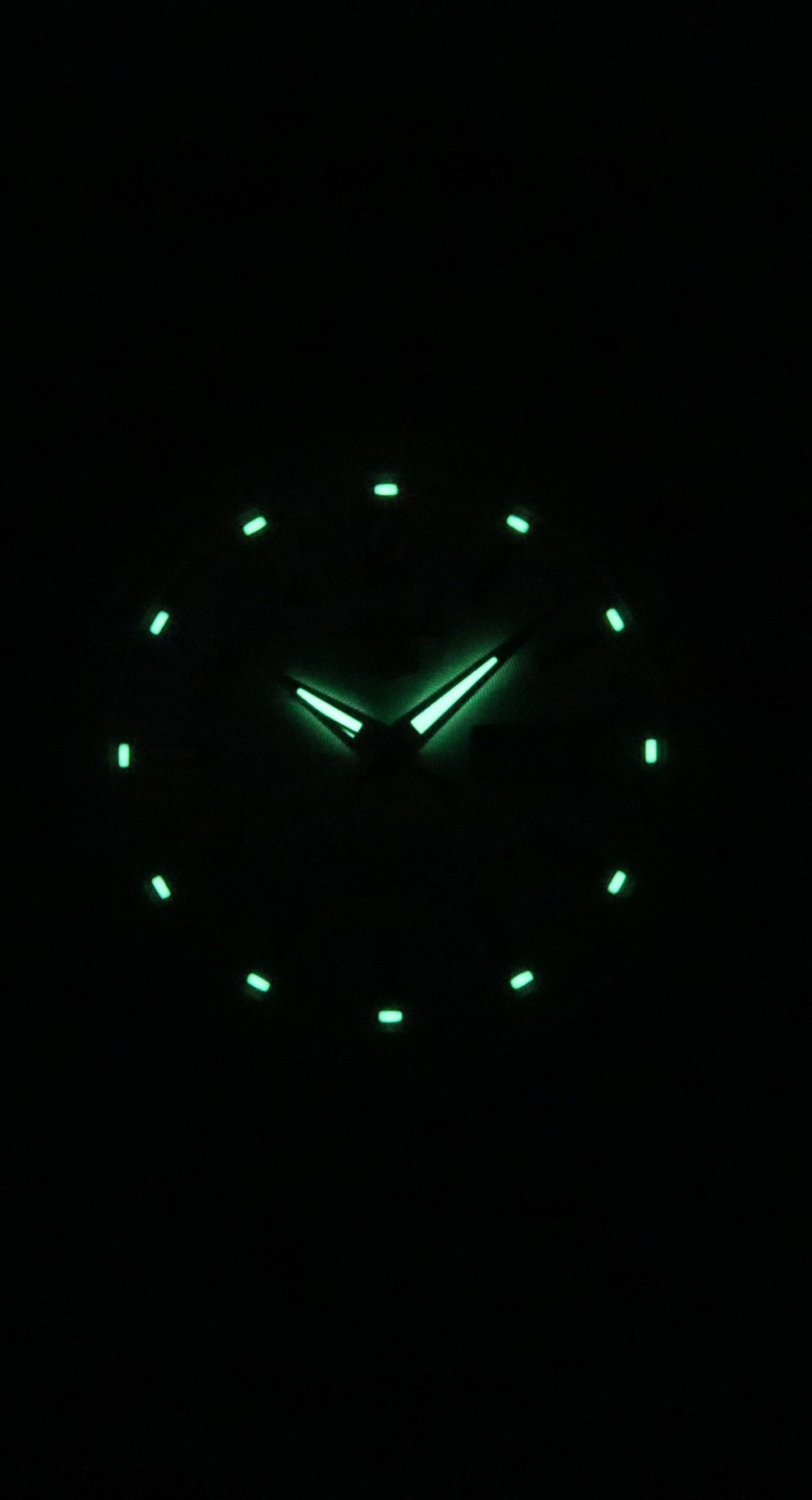 Seiko 5 Edelstahl Silberfarbenes Zifferblatt 21 Jewels Automatik SNKM83J1 Herrenuhr
