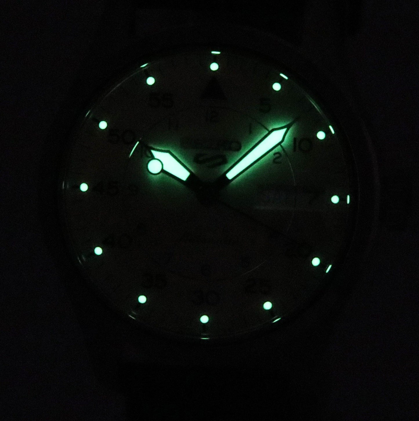 Seiko 5 Sports Champagne Flieger Suit Style Lederarmband Automatik SRPJ87K1 100M Herrenuhr