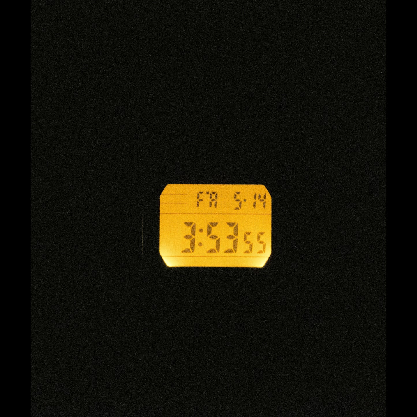 Casio Digital Resin Strap Schwarzes Zifferblatt Quarz W-738H-3AV 100M Herrenuhr